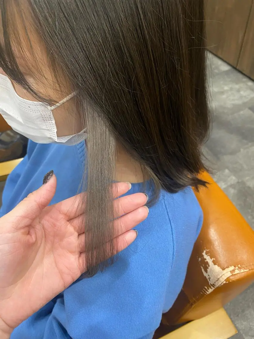 セミロング ヘアカラー トリートメント 美髪ヘア 🤍erikaのヘアスタイル