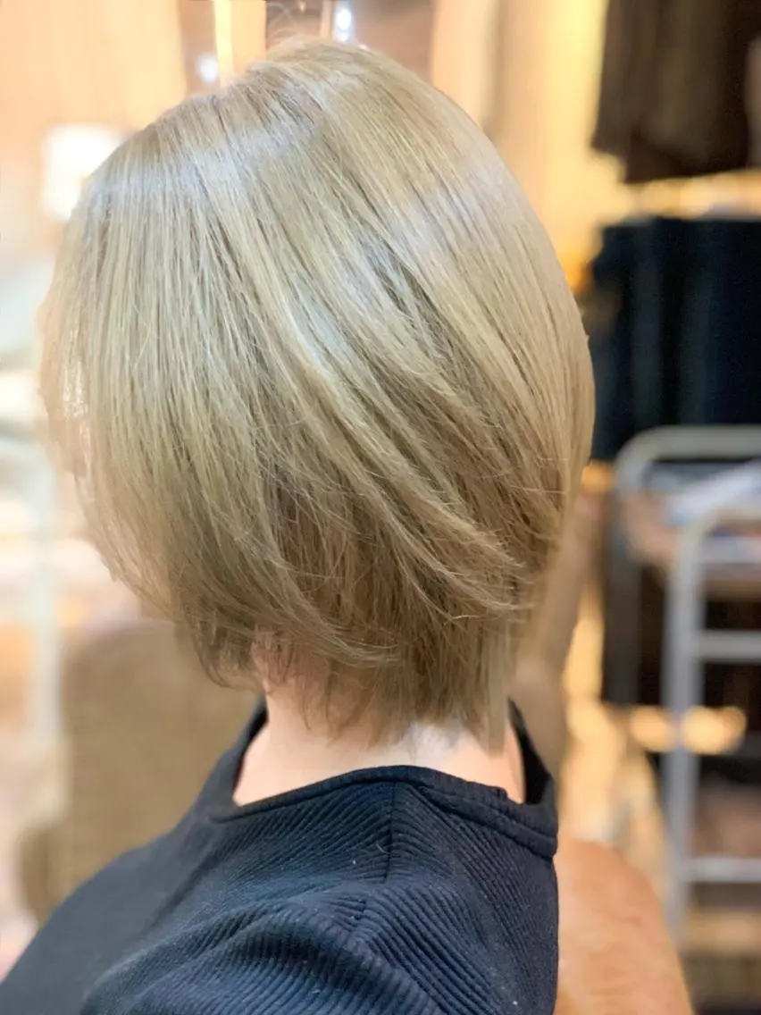 ショート 浅香 美加のヘアスタイル