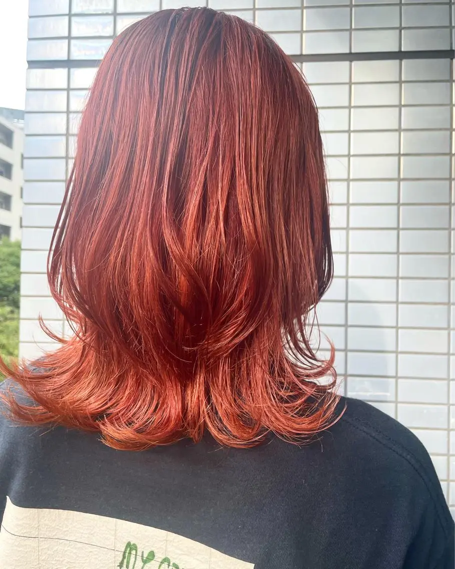 セミロング カラー レッドカラー ウルフカット ヘアカラー カウンセリング重視 🌿‬Tsuyukiのヘアスタイル