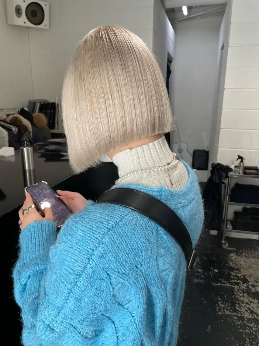 ミディアム カラー ヘアアレンジ ブリーチ ブロンド ホワイトブロンド カット ヘアカラー トリートメント 艶ハイトーン/ヘア アレンジAYAKAのヘアスタイル