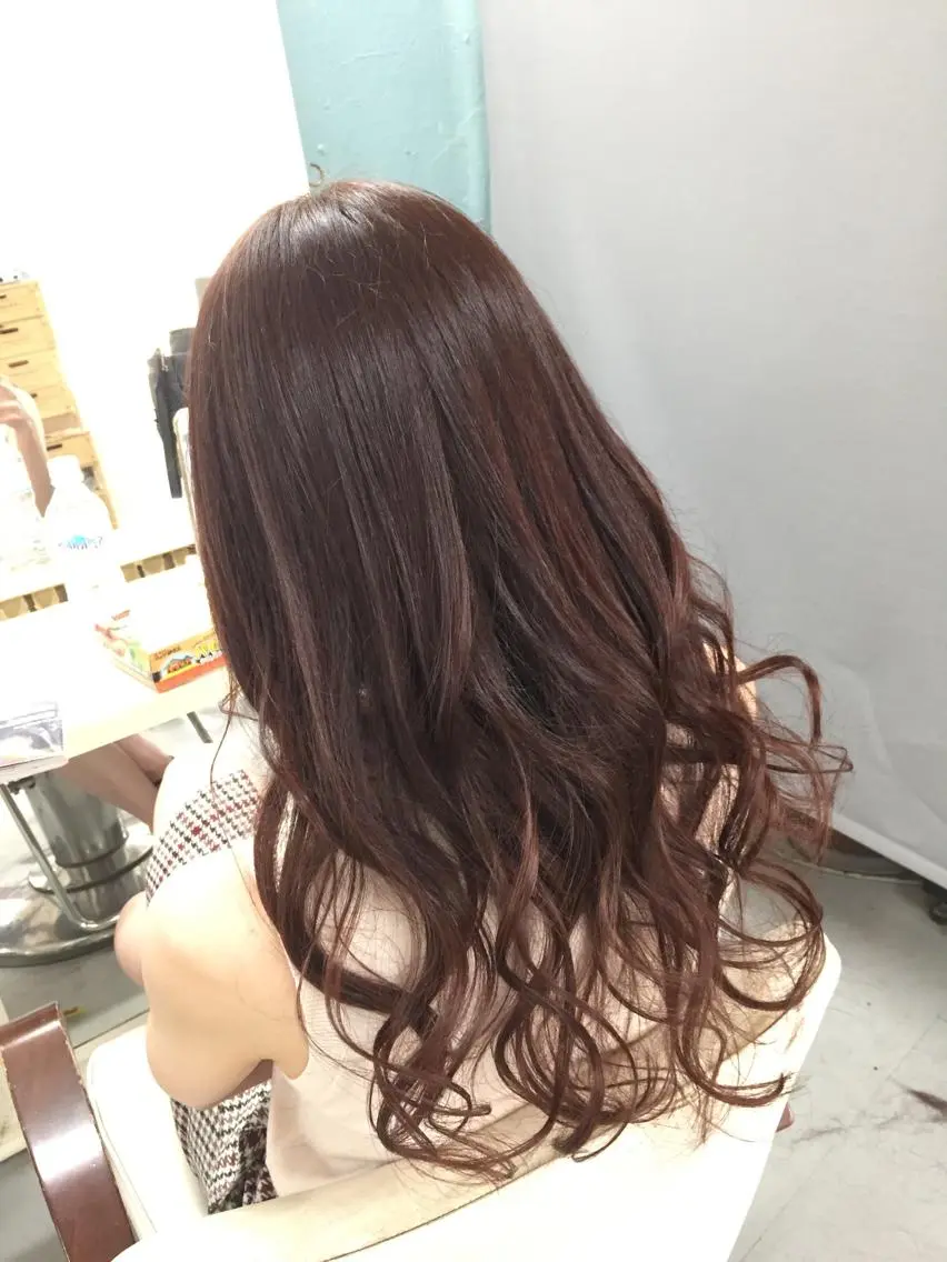 ロング カラー パーマ ヘアアレンジ ブラウンカラー イルミナカラー ピンクカラー ピンクブラウン 枝毛カット&髪質改善 満足NO.1岡しゃんのヘアスタイル