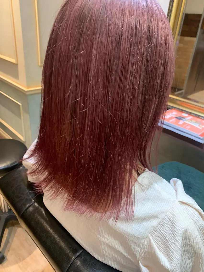 セミロング カラー ブリーチ 明治神宮前 NANAMIのヘアスタイル