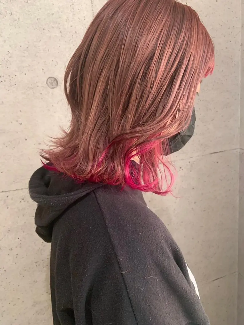 カラー ブリーチ インナーカラー おん眉美容師eMu✄ yuka‪🤍のヘアスタイル