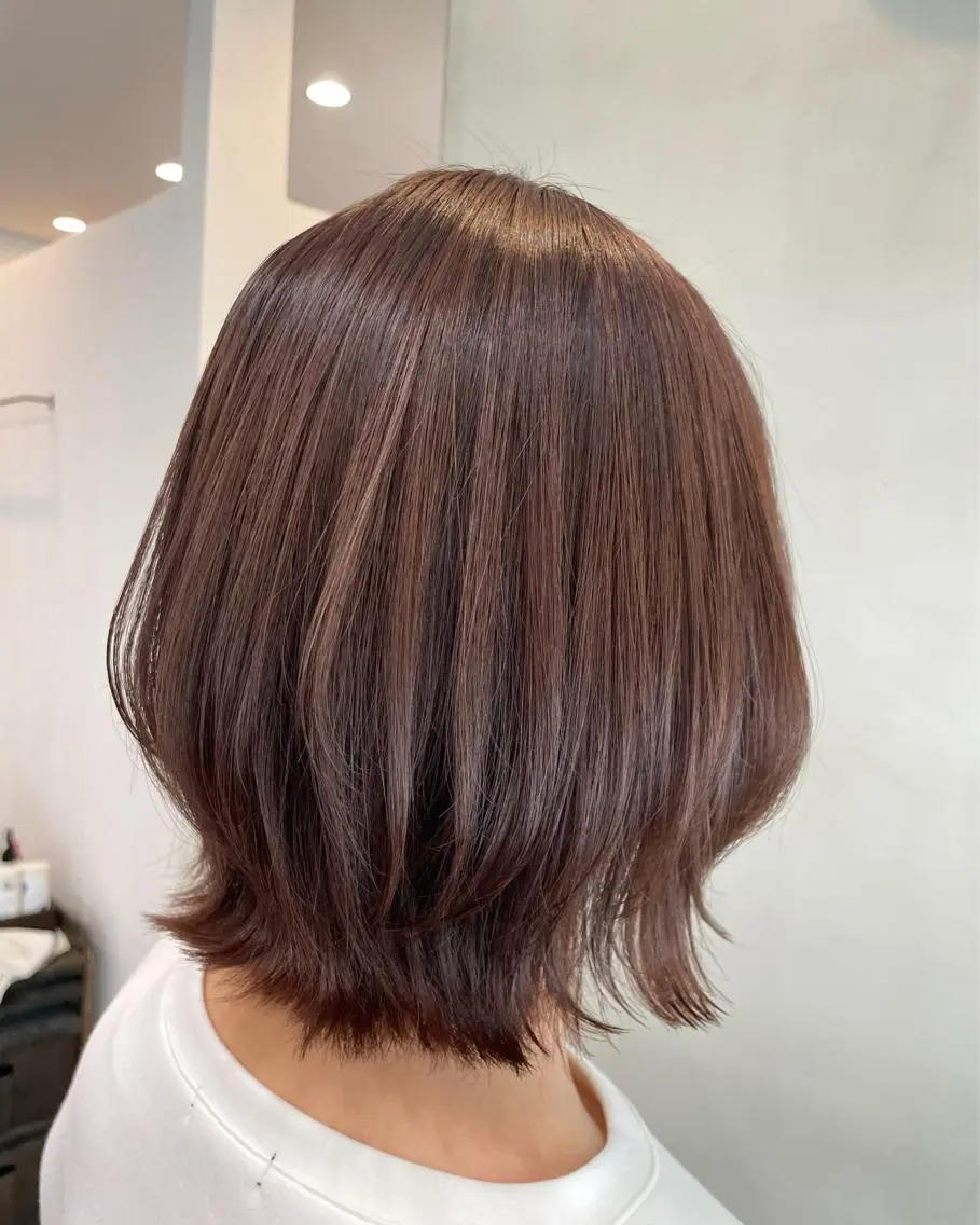 ミディアム ボブレイヤー パープルカラー ボブ レイヤーカット カット ヘアカラー トリートメント 山田 まどかのヘアスタイル