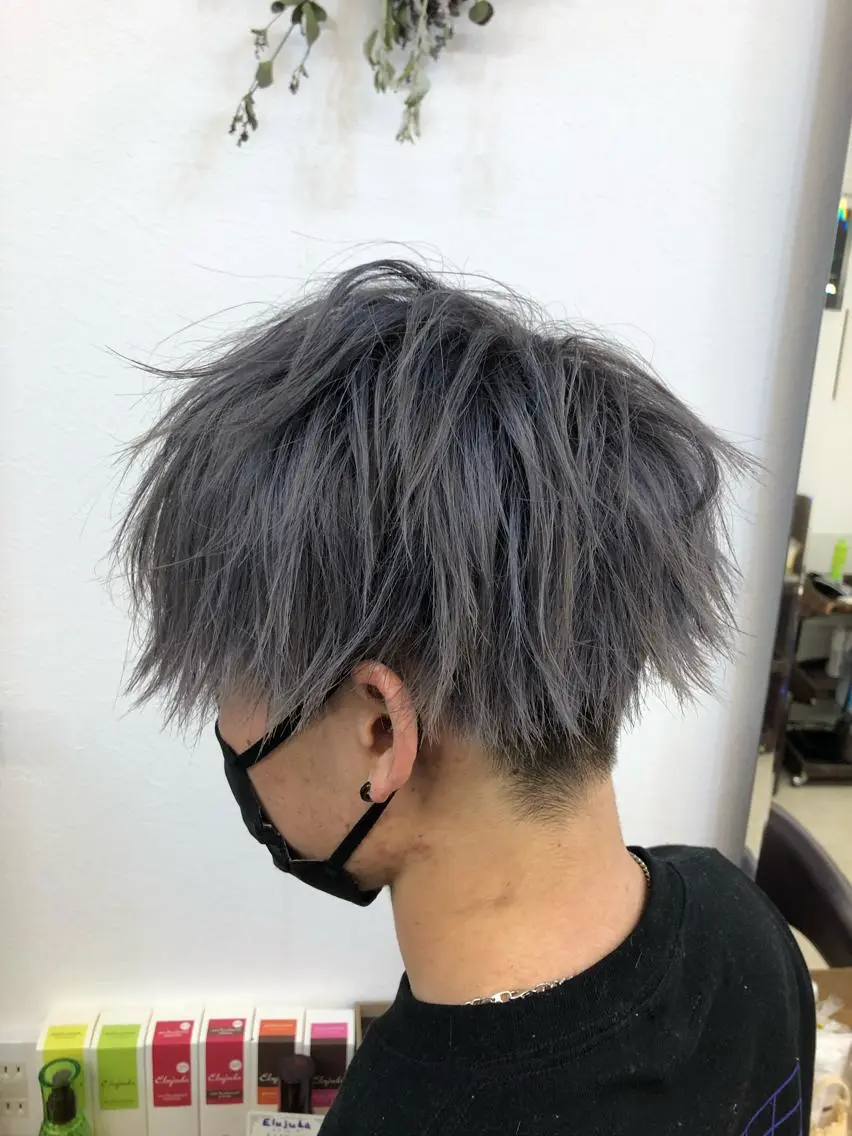 カラー メンズ 最高級エクステ /羽エクステ白石宇由のヘアスタイル