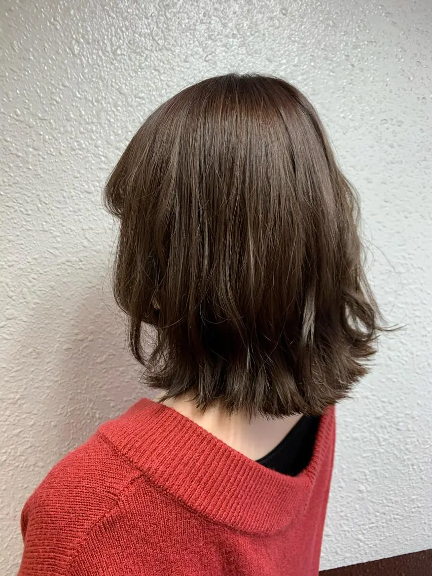 ミディアム 榎本 美雪のヘアスタイル