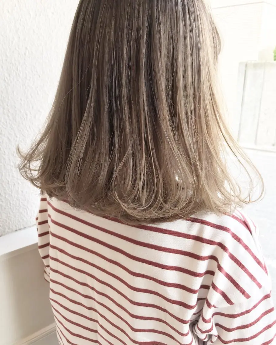セミロング ヘアカラー トリートメント Musiiik hairのヘアスタイル