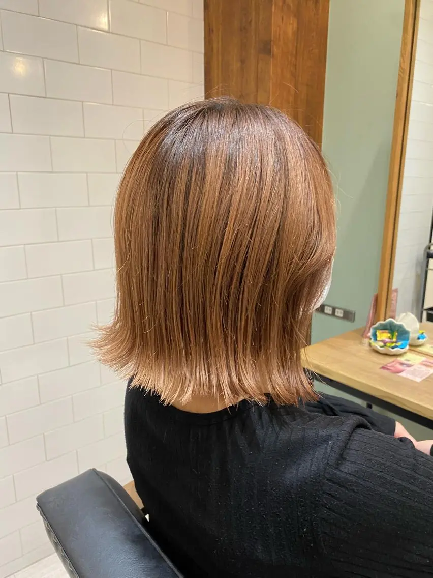ミディアム 切りっぱなしボブ ボブ 外ハネヘア 韓国トレンドヘア しゅーやのヘアスタイル