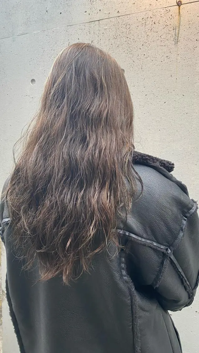 ロング カット ヘアカラー トリートメント ヘッドスパ putri店長 和田鈴采のヘアスタイル