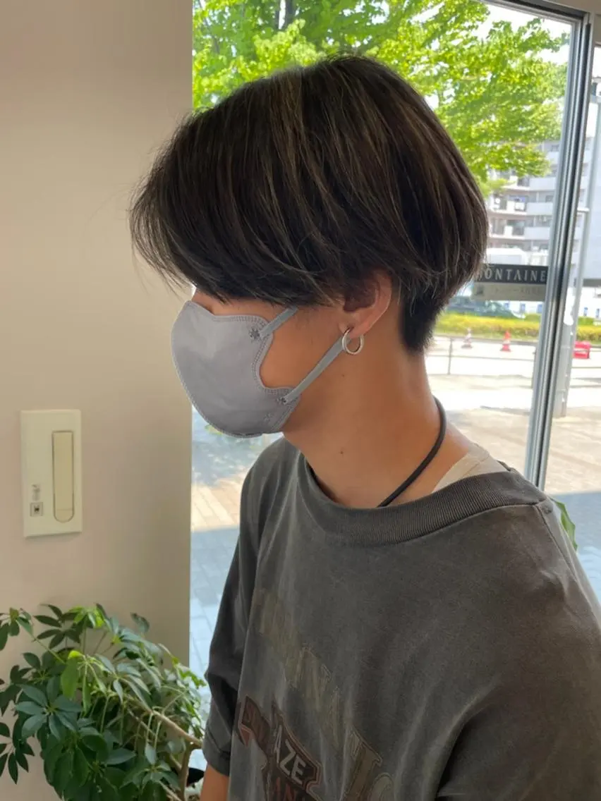 メンズ メンズブリーチ メンズハイライト マッシュ Hair&Cafe Matty’sのヘアスタイル
