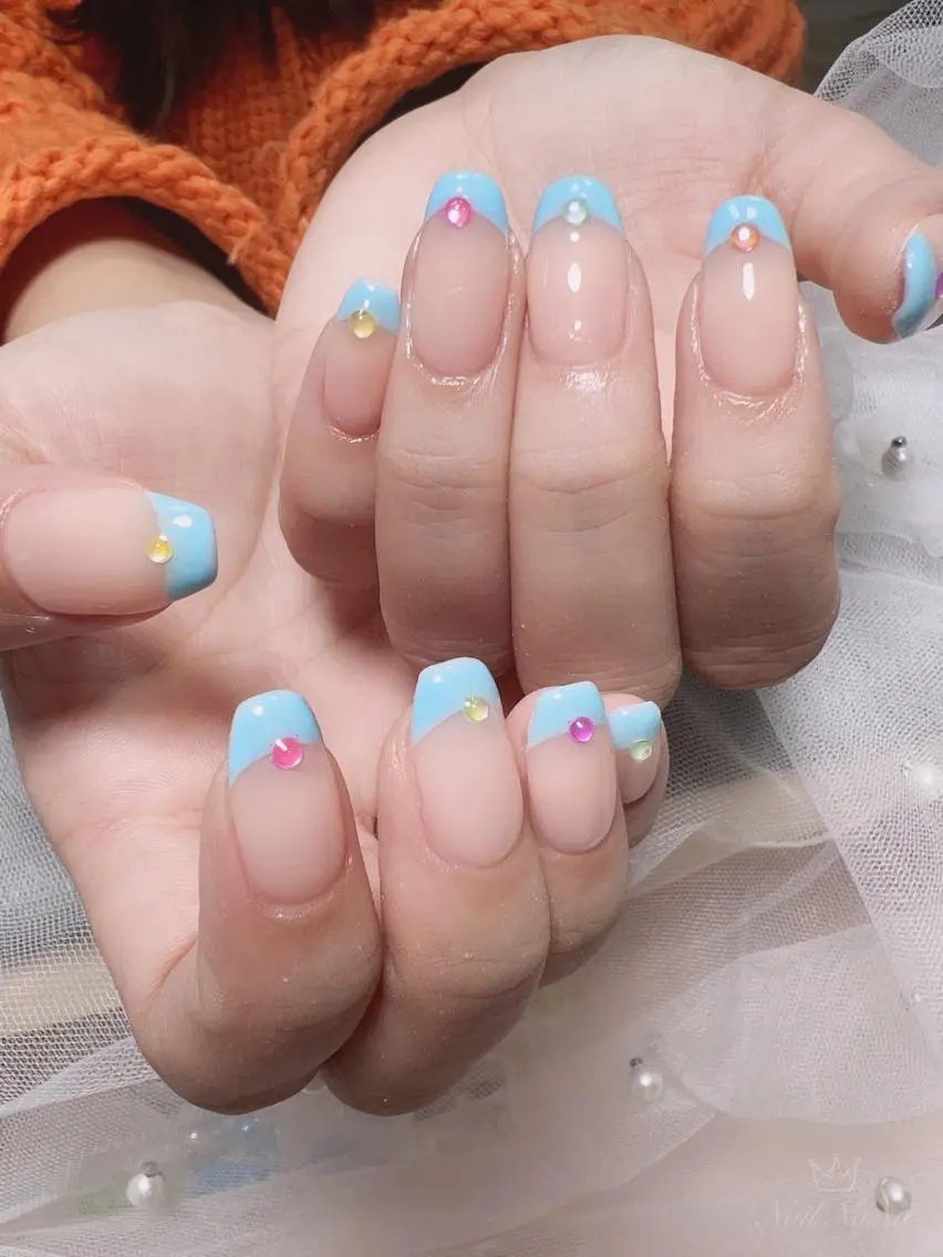 ショート カラー ネイル ブルーカラー ブルー フレンチネイル ハンドネイル Nail NaNaのネイルデザイン