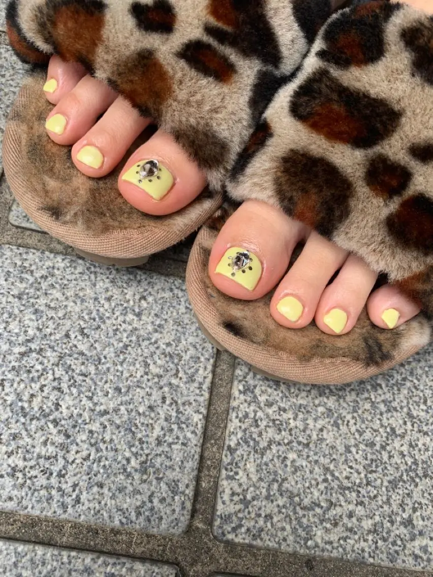 ネイル ストーンネイル ハンドネイル フットネイル Adite nailのネイルデザイン