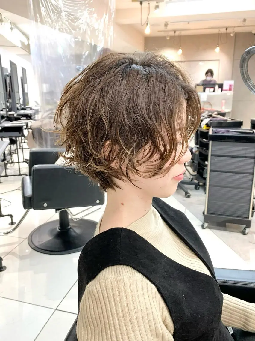 ショート カラー パーマ パーマウルフショート 濱田匠のヘアスタイル