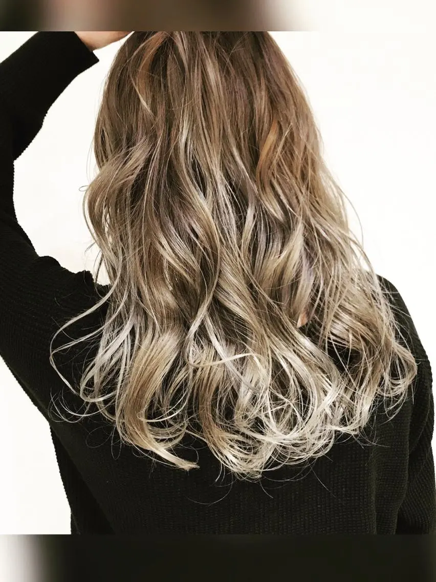 ロング カラー ブリーチ ケアブリーチ ダブルカラー ハイトーンカラー イルミナカラー メンズヘア特化 崎田 成人のヘアスタイル