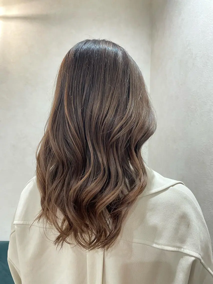 ミディアム カラー バレイヤージュ ブリーチ レイヤーカット Lond  mare 🦋ayana🦋のヘアスタイル