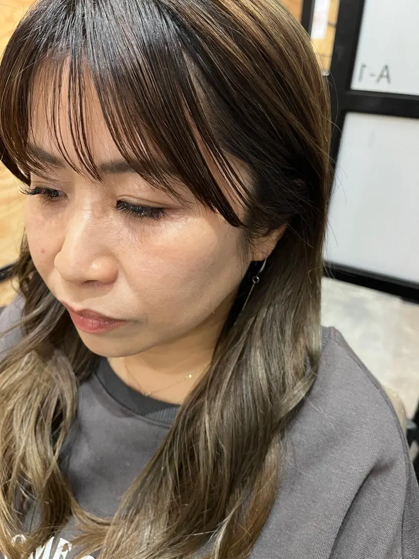 セミロング カラー パーマ ヘアアレンジ メンズ キッズ ネイル マツエク・マツパ アイブロウ メンズブリーチ メンズハイライト メンズインナーカラー メンズ韓国風 ブリーチ 久木原 ゆりのヘアスタイル