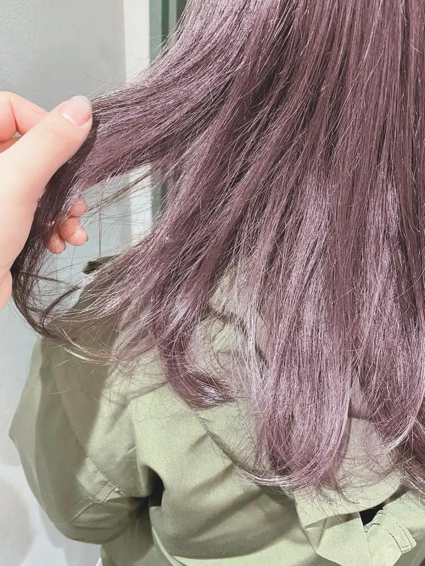セミロング カラー アッシュ ラベンダーカラー ラベンダーアッシュ moanin モーニンのヘアスタイル