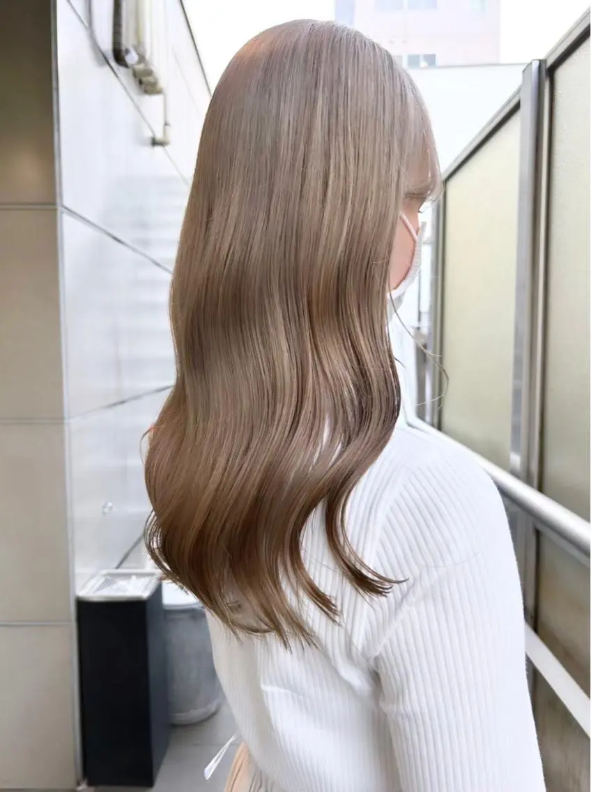カラー カット ヘアカラー トリートメント Rico / bob/グレージュのヘアスタイル