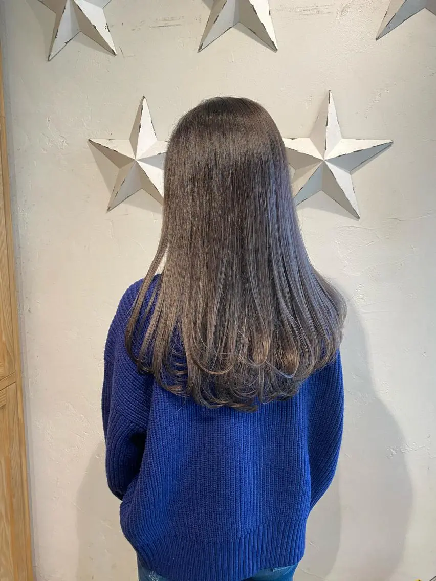 ロング 伊藤 光成のヘアスタイル