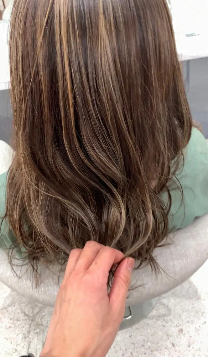 ロング ハイライト 髪質改善 小顔カット メンズ特化美容師/ 新井　洸太のヘアスタイル
