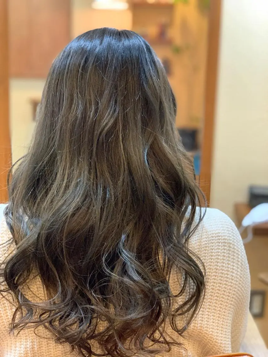 ロング カット ヘアカラー トリートメント 福田 竜士のヘアスタイル