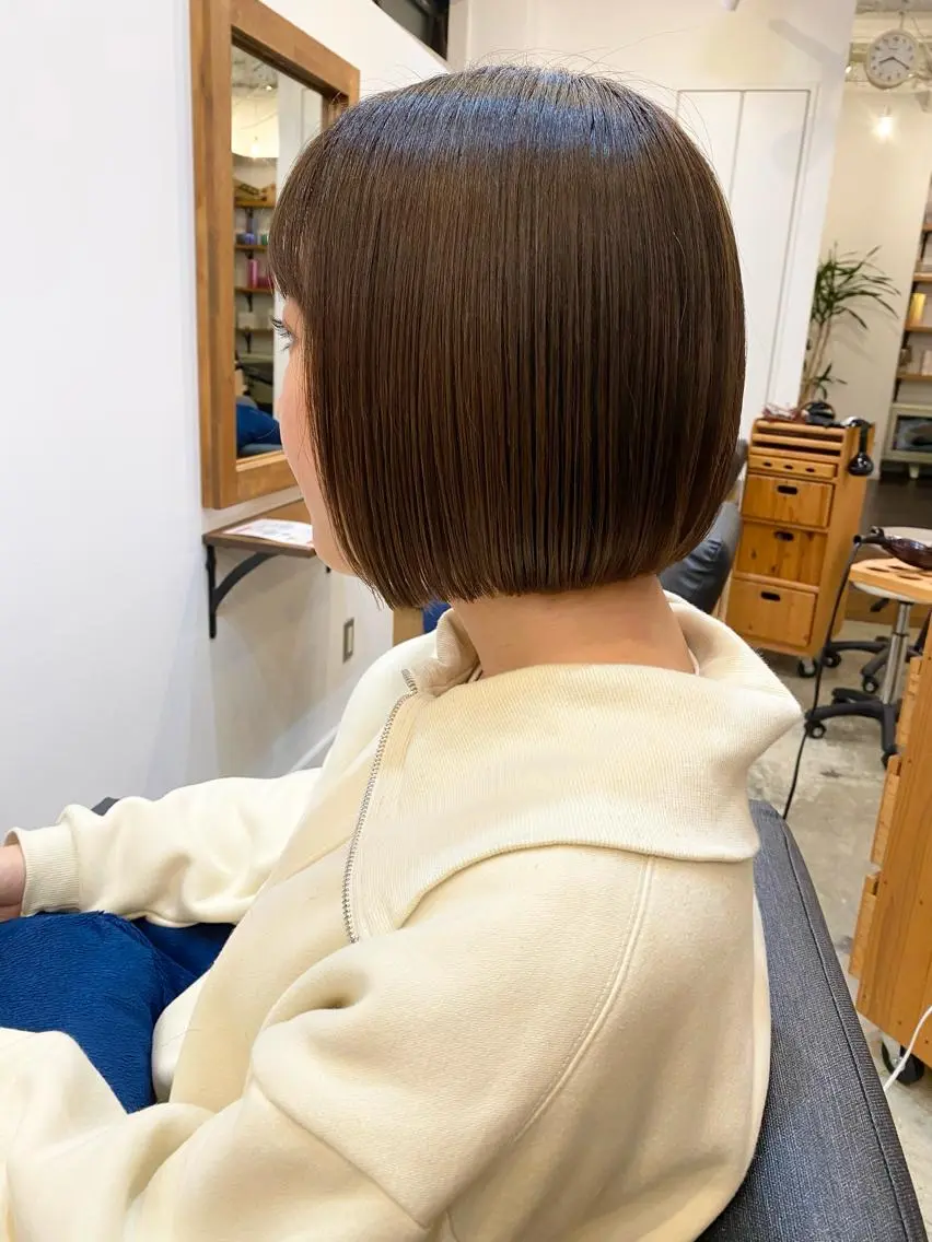 ショート 切りっぱなしボブ ボブ 丸岡 美穂のヘアスタイル