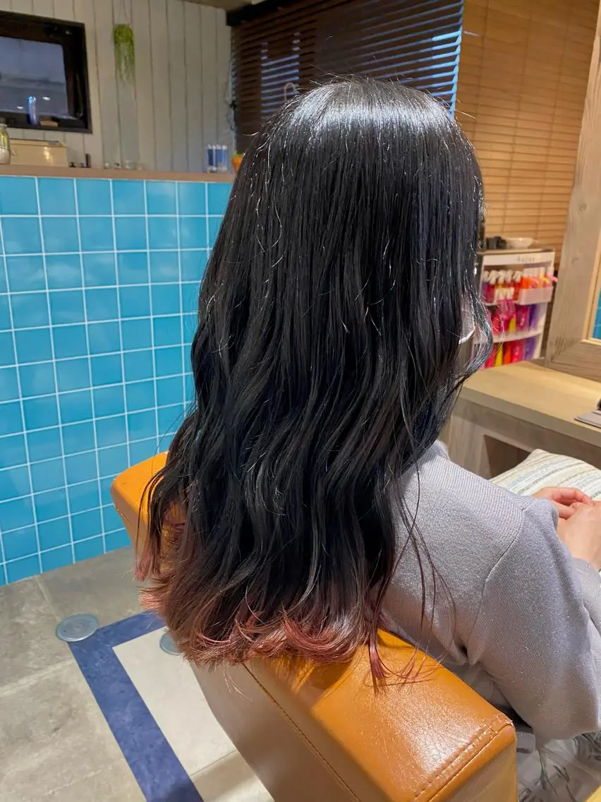 セミロング カラー ブリーチ カシス グラデーションカラー 🟣メンズパーマ 川端 永遠🟣のヘアスタイル