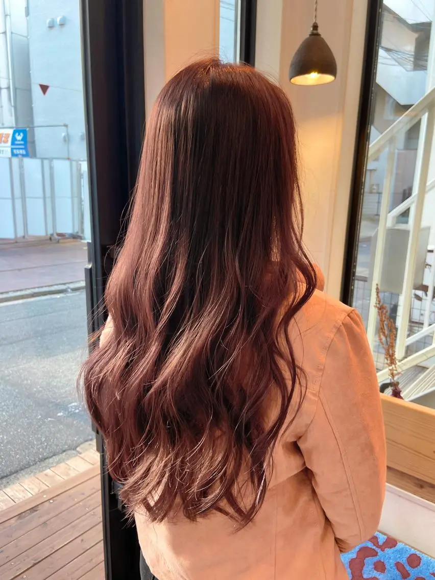 ロング ピンクブラウン 藤山大地 /カラーモデルのヘアスタイル