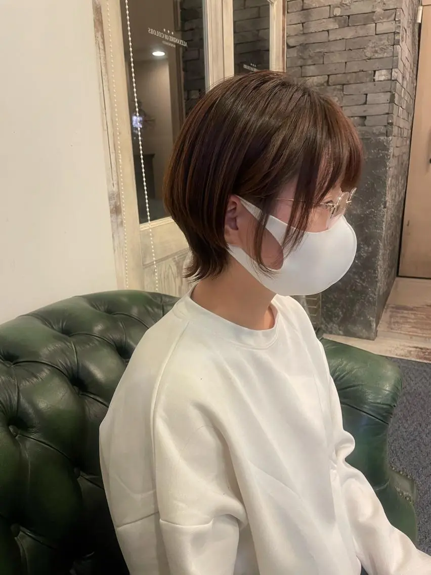 ショート ショートヘア ウルフカット 山岸 朱里のヘアスタイル