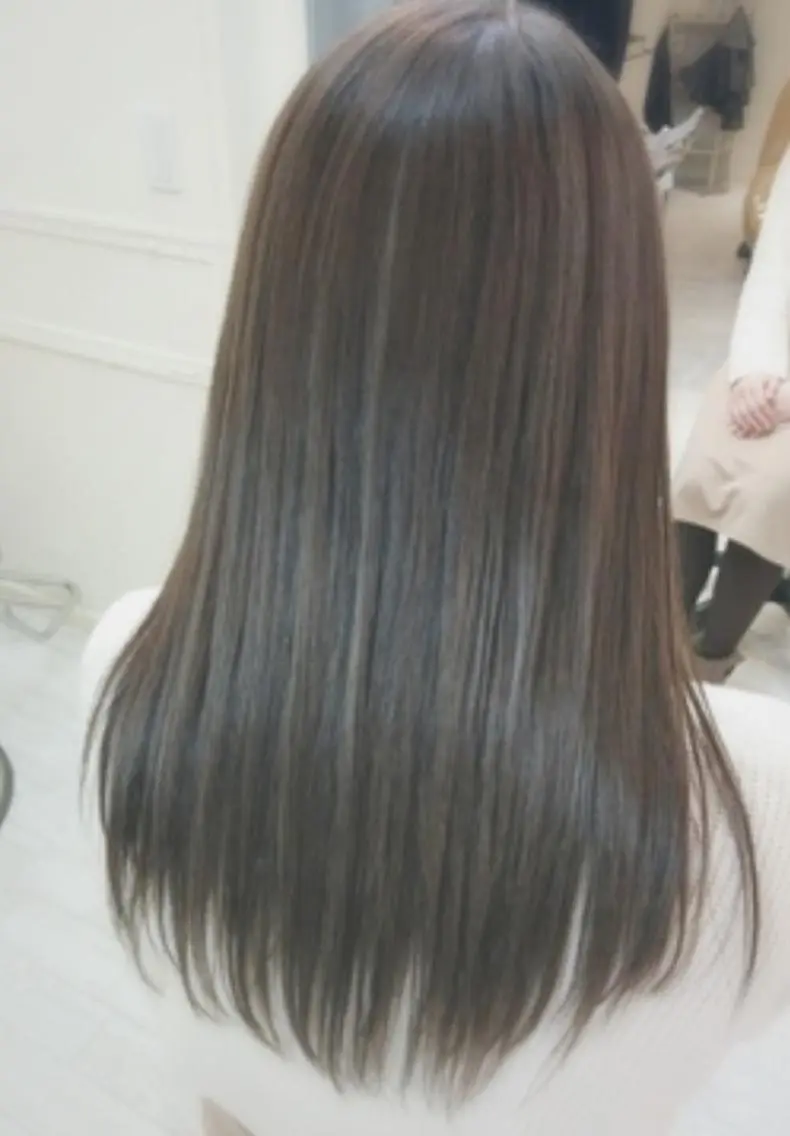 セミロング 中野 ゆかのヘアスタイル