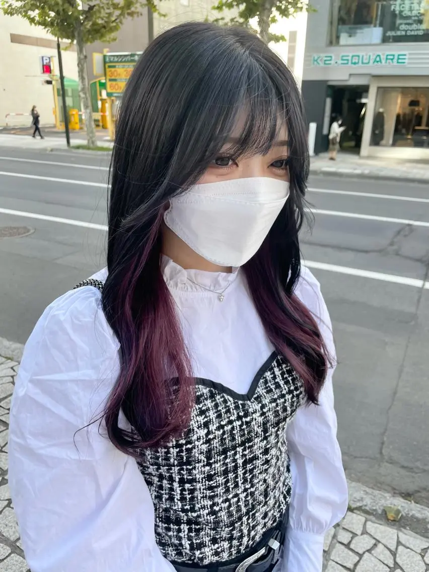 ロング カラー インナーカラー 岩戸 新のヘアスタイル