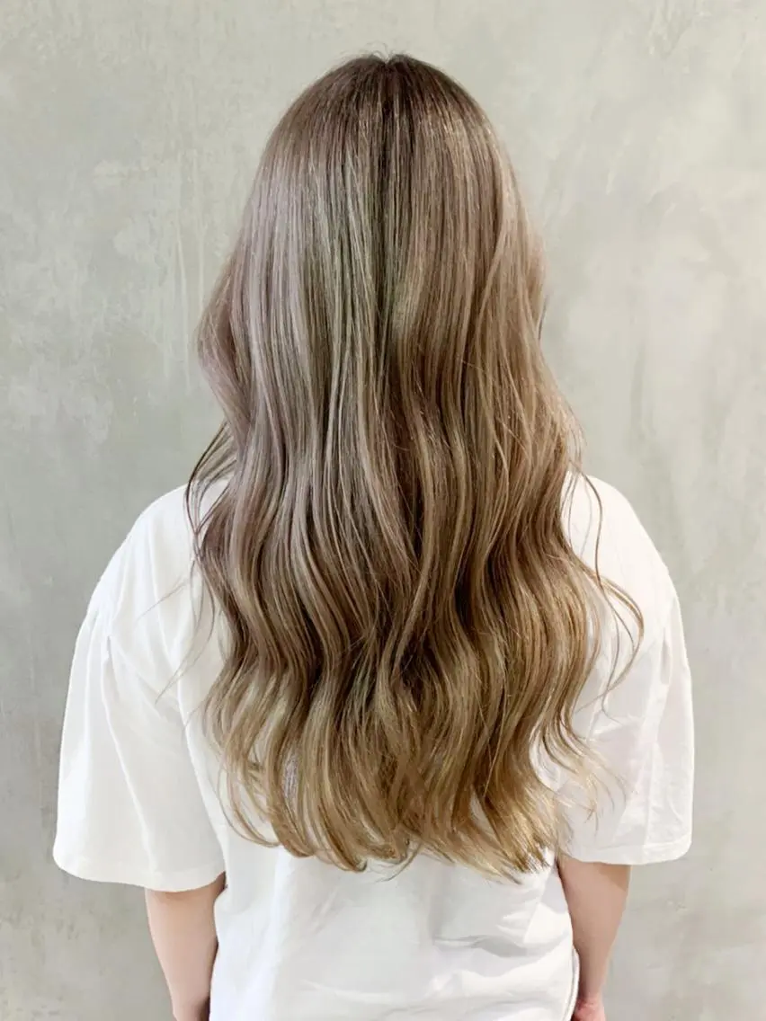 ロング カラー パーマ ヘアアレンジ ベージュカラー ホワイトベージュ ITbyALBUM 中野店のヘアスタイル