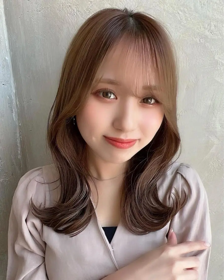セミロング カラー ベージュカラー ブラウンカラー くびれヘア 髪質改善 縮毛矯正 🧡くびれヘア/前髪 顔周り🧡久原結衣のヘアスタイル