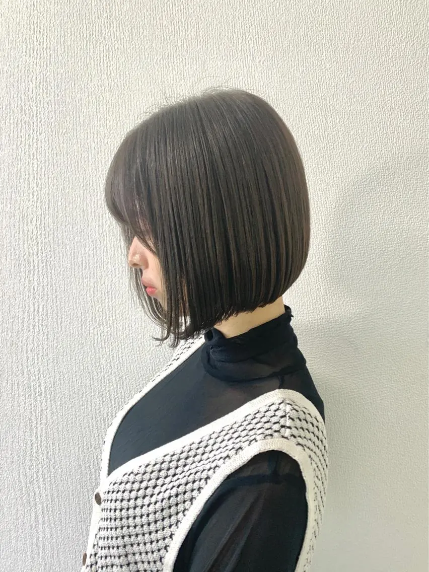 ショート カラー ヘアアレンジ グレージュ イルミナカラー オリーブグレージュ オリーブグレー ボブ 🖤小顔ボブ/ウルフ レイヤー🖤山本諒のヘアスタイル