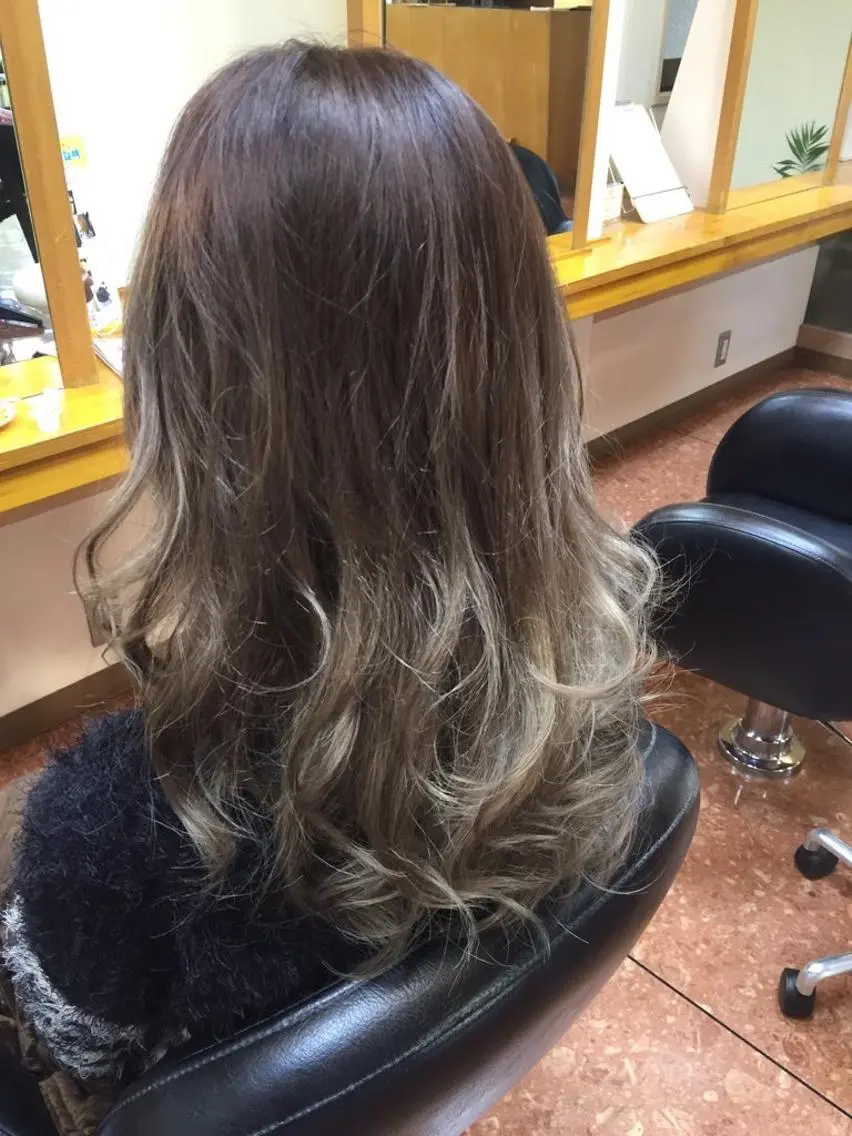 セミロング カラー メンズ 🫧髪質改善 講師🫧🍎幹細胞のヘアスタイル
