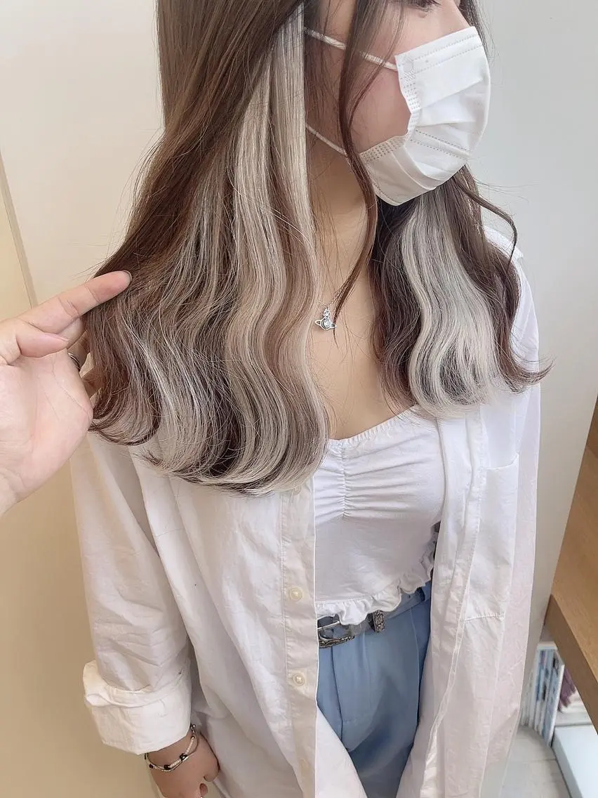 セミロング カラー ベージュカラー ホワイトベージュ エクステ エクステ インナーエクステ渋谷 🦋KAJIのヘアスタイル