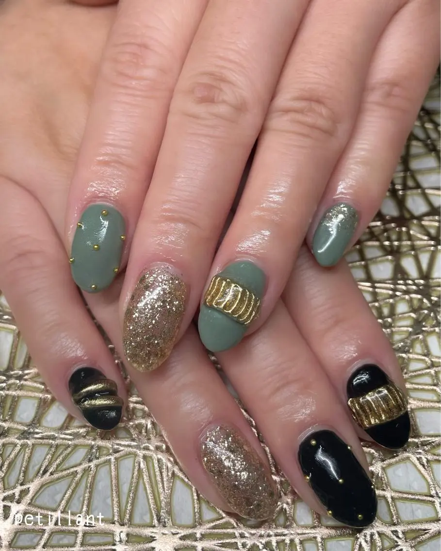 ネイル アートネイル グリーン ロングネイル 春ネイル nail salon petillantのネイルデザイン
