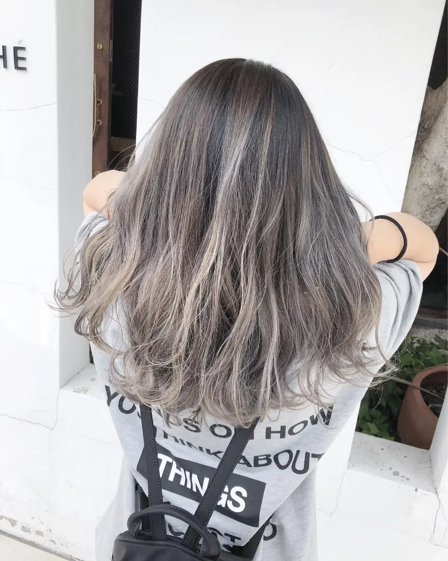 セミロング カラー ヘアカラー 具志 正太のヘアスタイル