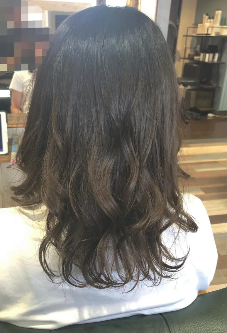 ミディアム カット ヘアカラー トリートメント 山崎 晃治のヘアスタイル