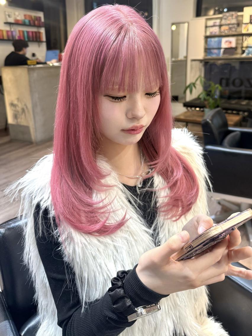 セミロング カラー 南 優衣のヘアスタイル