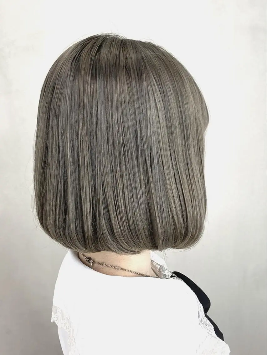 カラー グレージュ MUK ムクのヘアスタイル