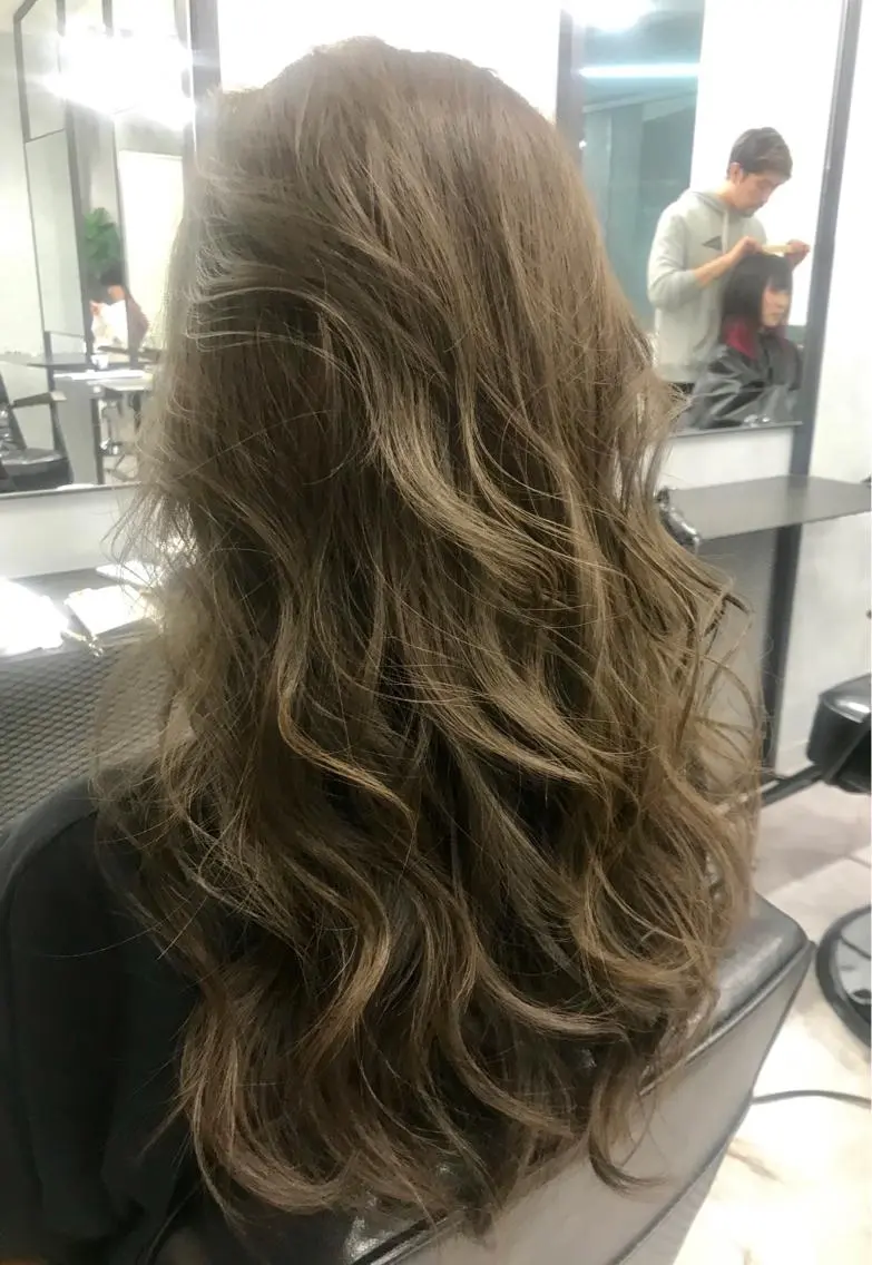 ロング アッシュ レイヤーカット 色気レイヤー& ショートはお任せ🌟のヘアスタイル