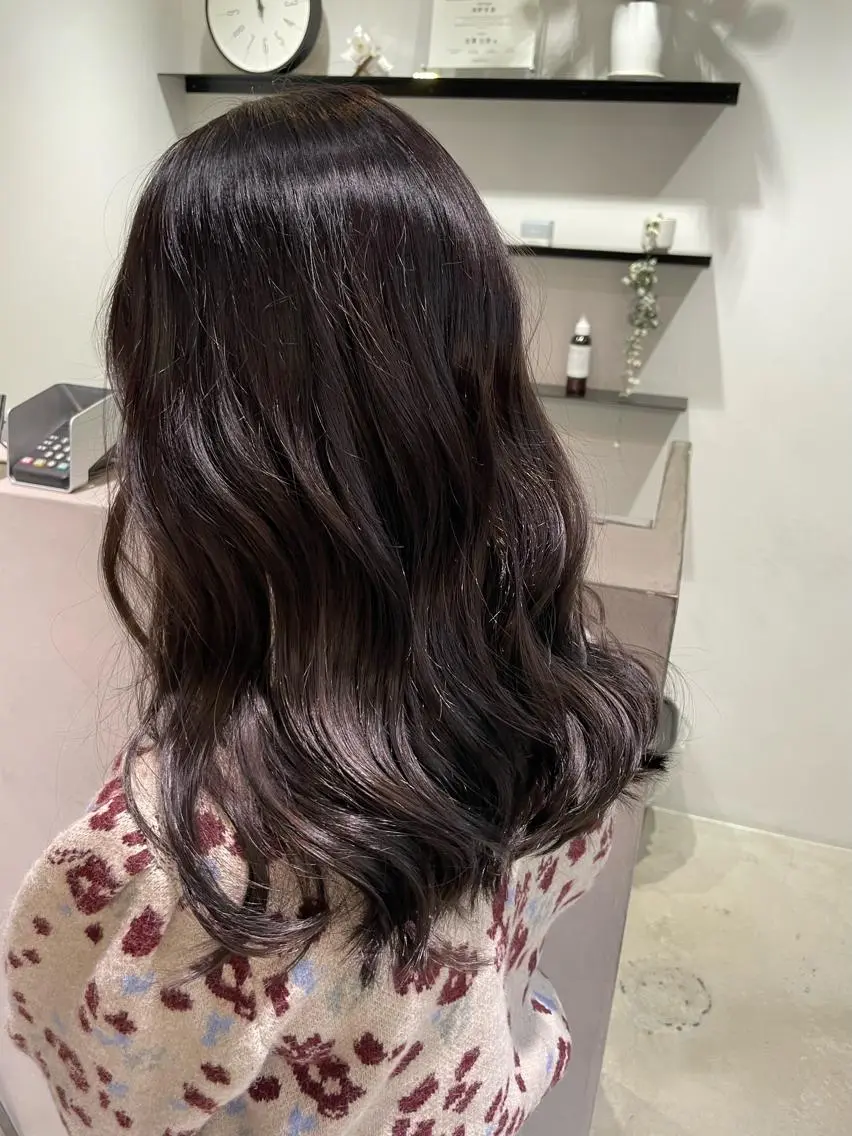 セミロング カラー 透明感カラー グレージュ ラベンダーカラー ラベンダーグレージュ ラベンダーグレー 田中 陽菜乃のヘアスタイル