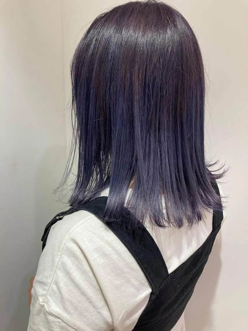ミディアム カラー ヘアアレンジ ブリーチ ブルーカラー 福壽 優奈のヘアスタイル