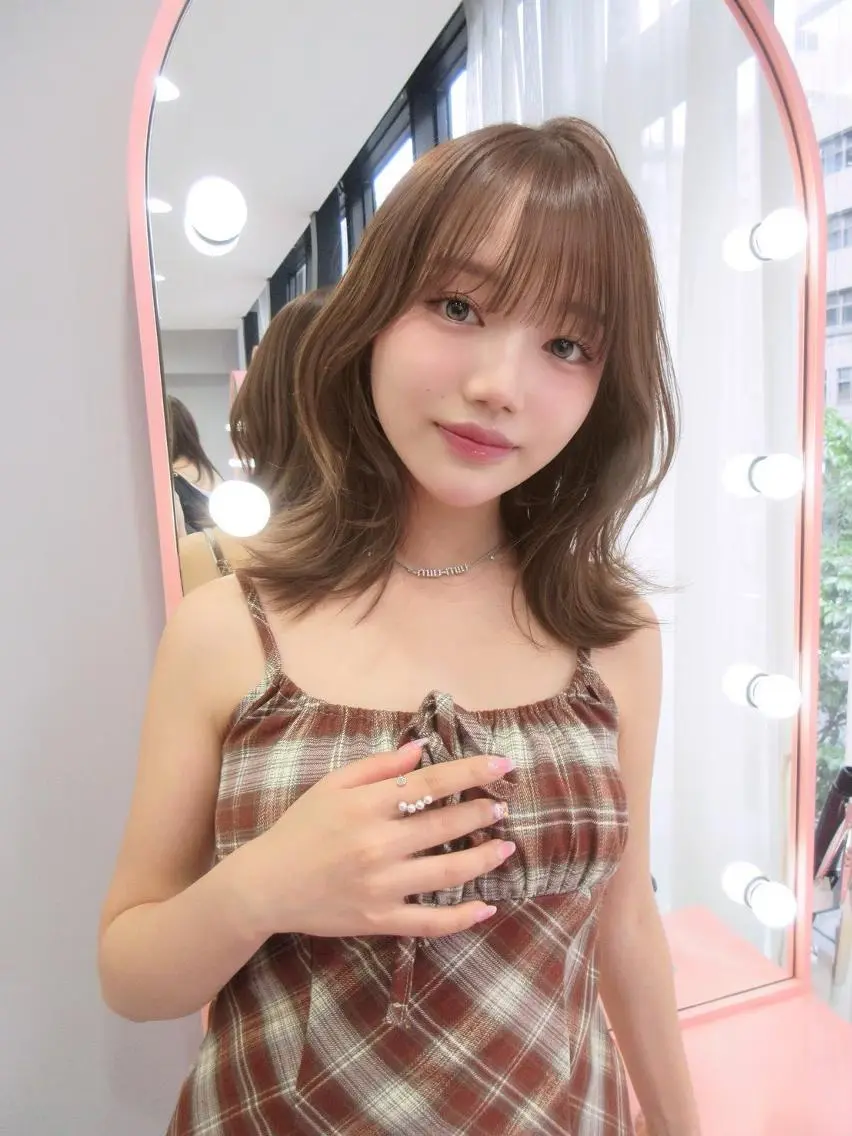 カラー ミディアム 透明感カラー ダブルカラー グレージュ 髪質改善 レイヤーカット カット ヘアカラー トリートメント ヘアセット 渋谷美容室/韓国ヘア /misakiのヘアスタイル