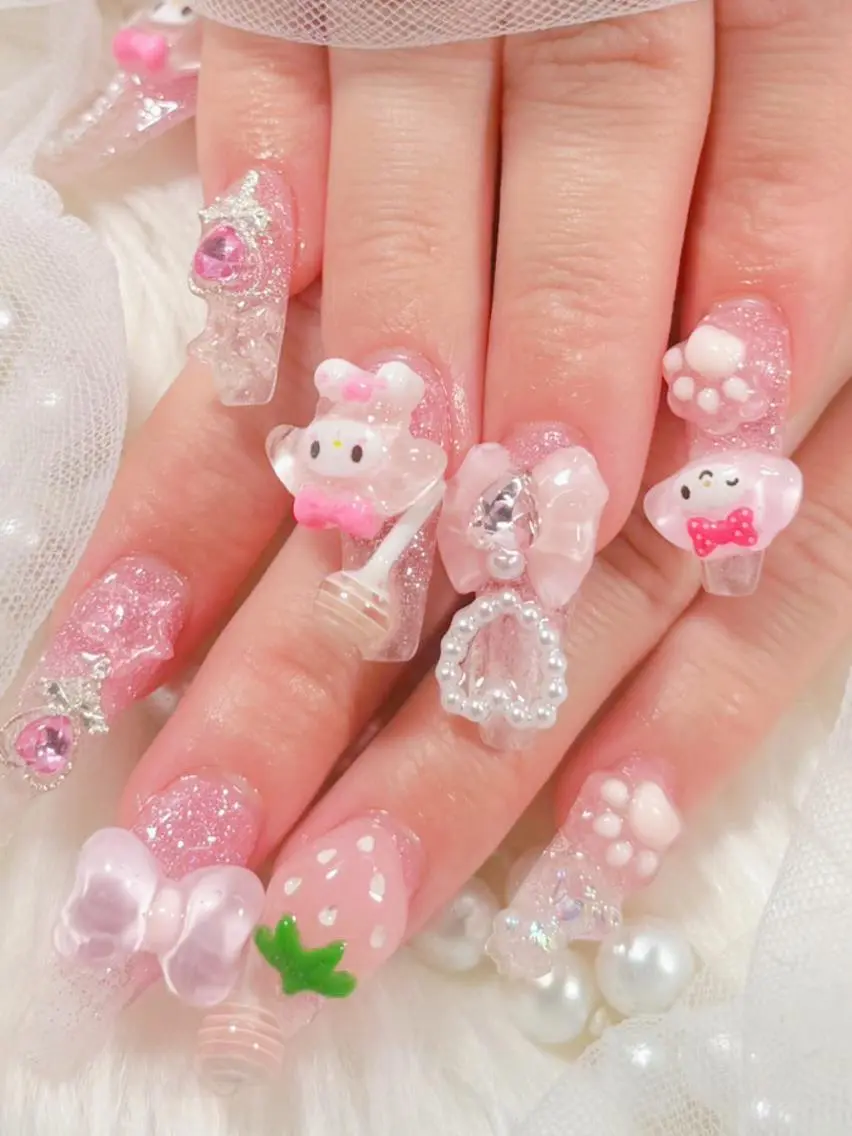 セミロング 韓国風ヘア Hanaai Salon新大久保店のネイルデザイン