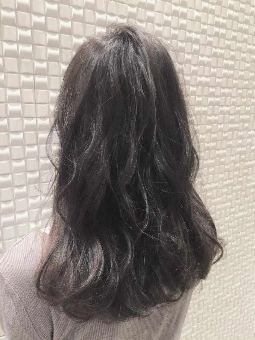 セミロング カラー ヘアアレンジ 透明感カラー ダークグレー ✨ハイクオリティ✨ 山本香也のヘアスタイル