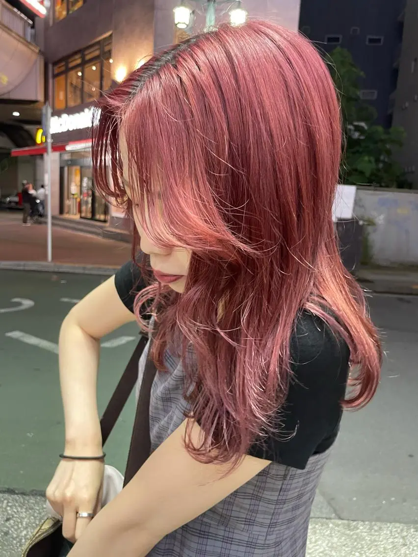 セミロング 個性派ネイル 🌼 ハルカ ♡の眉毛・アイブロウイメージ