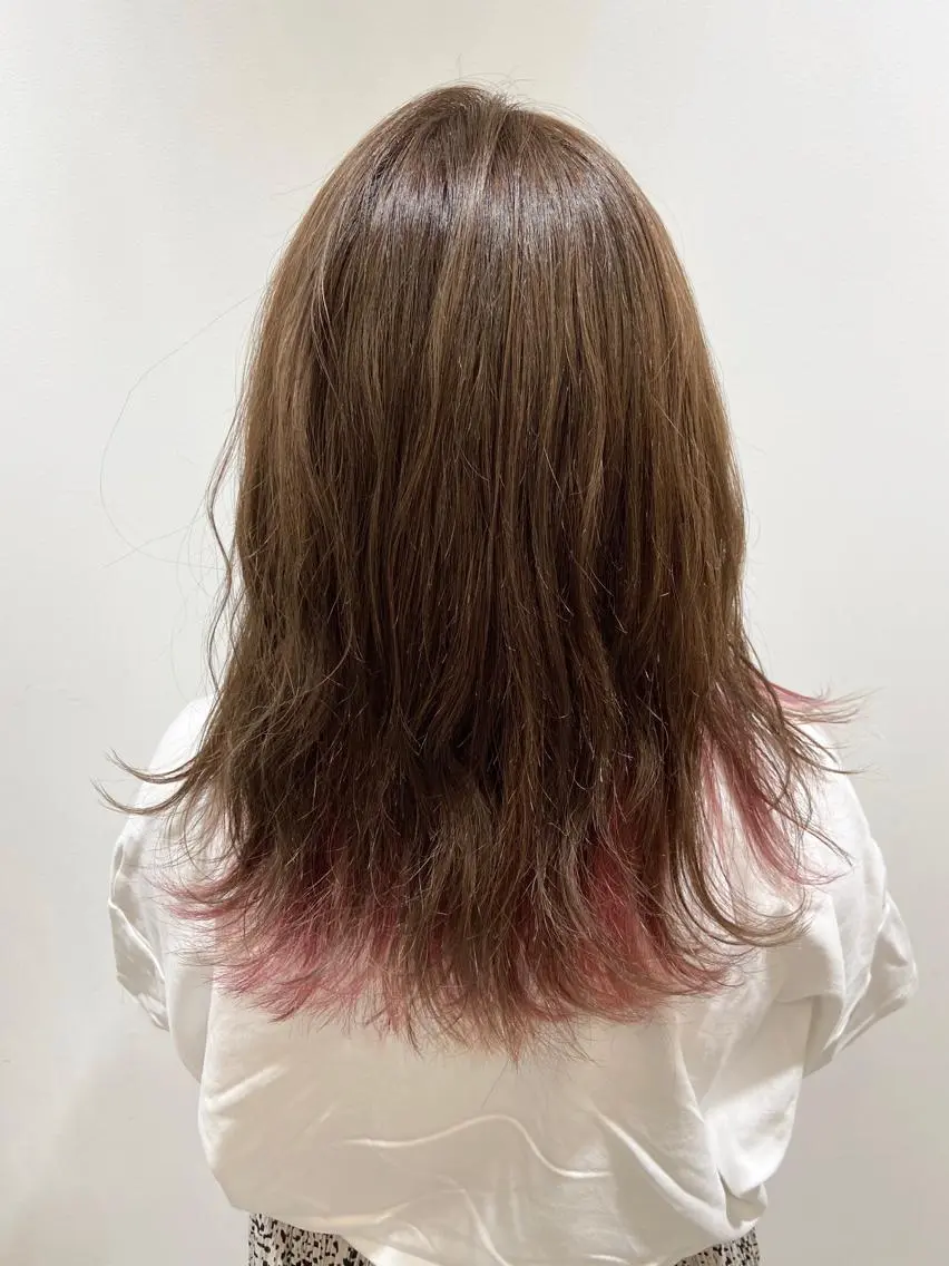 ミディアム カラー ヘアカラー 🐺ウルフ/レイヤー 似合わせ‎🤍沙羅のヘアスタイル