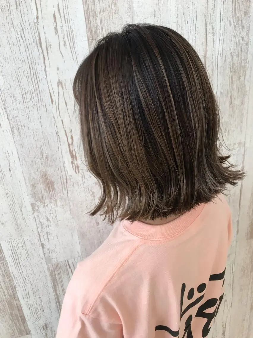 ショート カラー バレイヤージュ ベージュカラー レイヤーカット Oopsレイヤー 加藤澄都のヘアスタイル